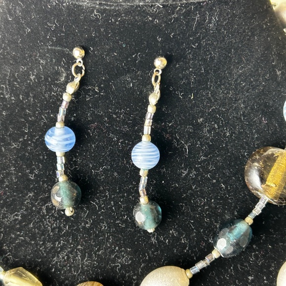 Blue BeadedJewelry Set - Picture 2 of 4
